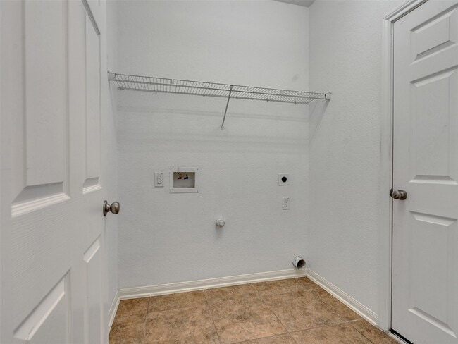 Building Photo - 2750 Villa Bella Ct