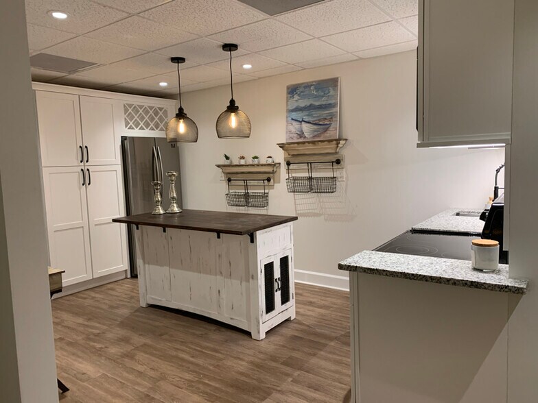 Building Photo - 1330 Land O Lakes Dr