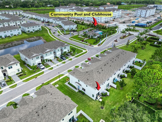 Building Photo - 235 SE Woodbark St