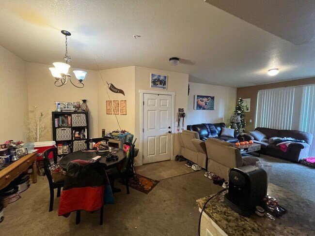 Building Photo - Fantastic Condo in Central Fort Collins