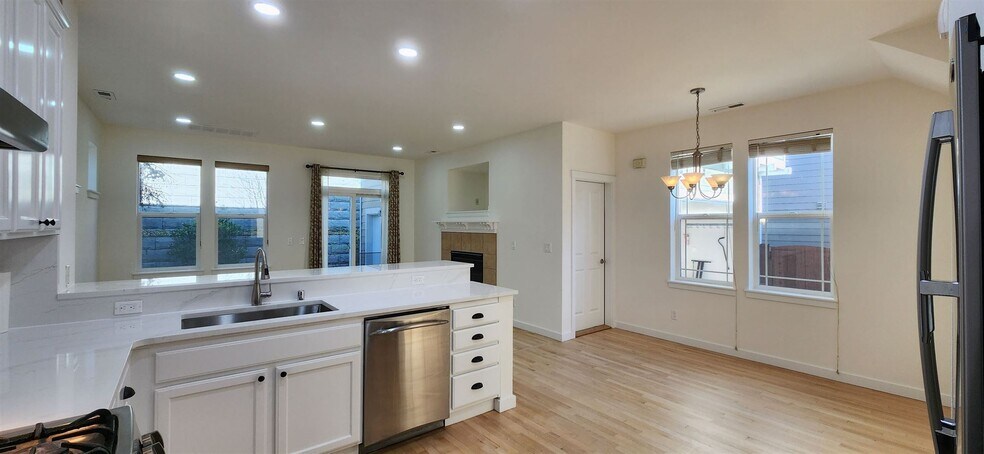 Building Photo - 24202 SE 21st St