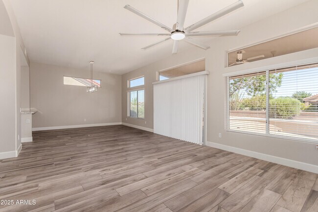 Building Photo - 14608 W Horizon Dr