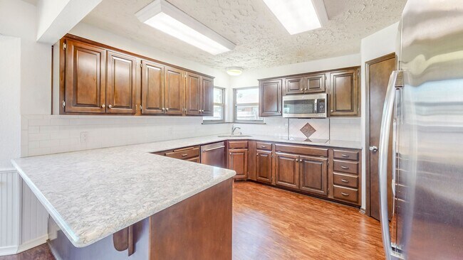 Building Photo - Beautiful Home Coming Soon in the Heart of Broken Arrow!