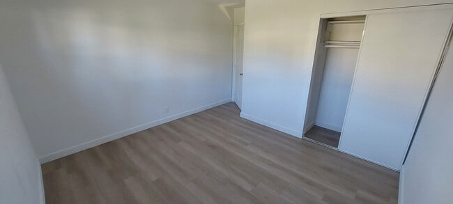 Building Photo - 230 S Azusa Ave