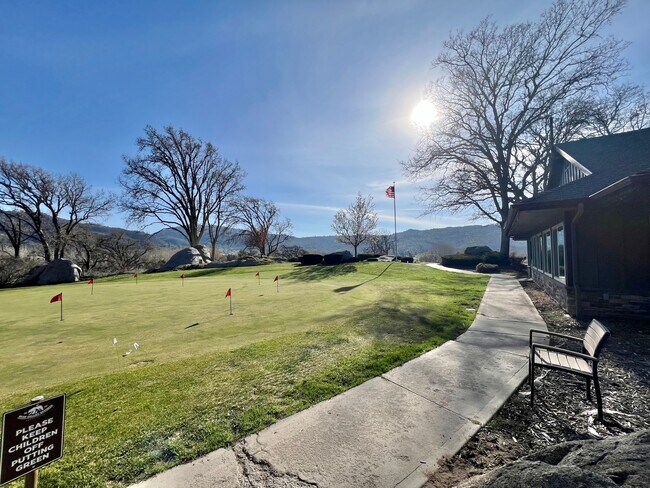 Building Photo - 27030 Oakflat Dr