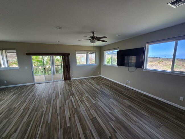 Building Photo - For Rent: Stunning Home in Waiolani Mauka ...