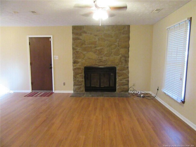 Building Photo - 7209 Pebblebrook Dr
