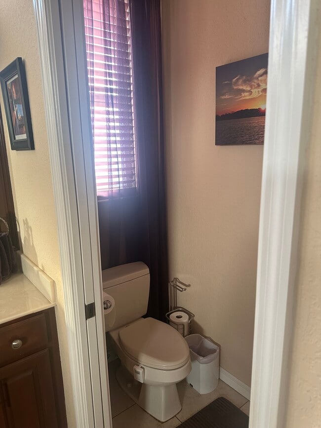 Building Photo - 566 Planters Manor Way