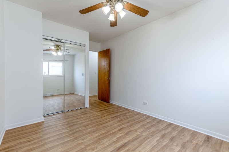 Building Photo - 9260 Dee Rd