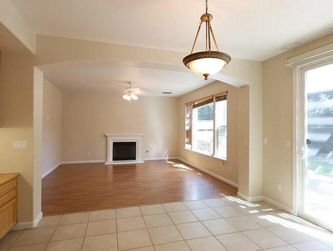 Building Photo - 1908 Terracina Cir