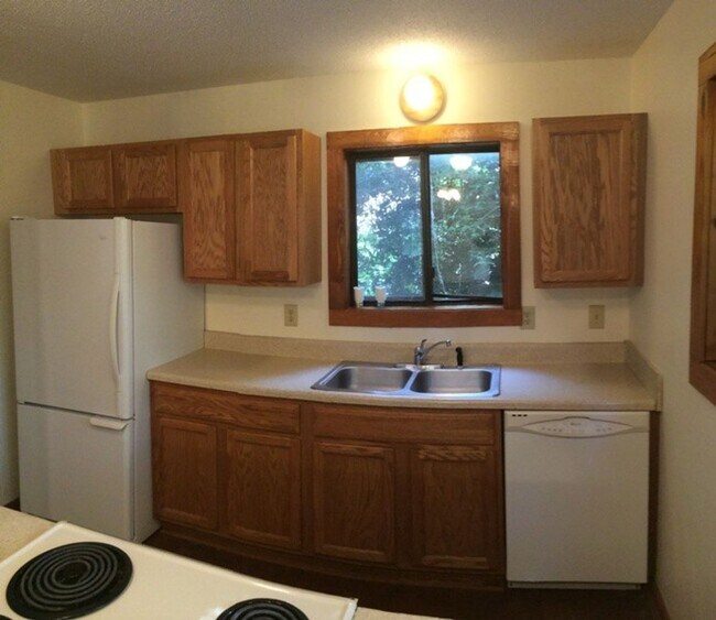 Building Photo - 106 Pleasant Dr