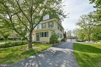 Building Photo - 9 W Wissahickon Ave