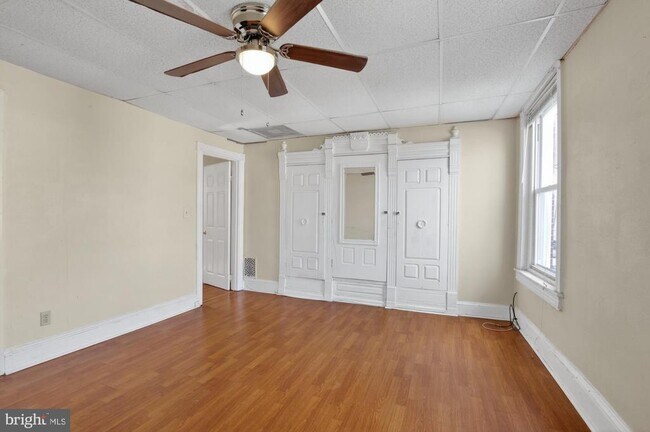 Building Photo - 4034 Baring St