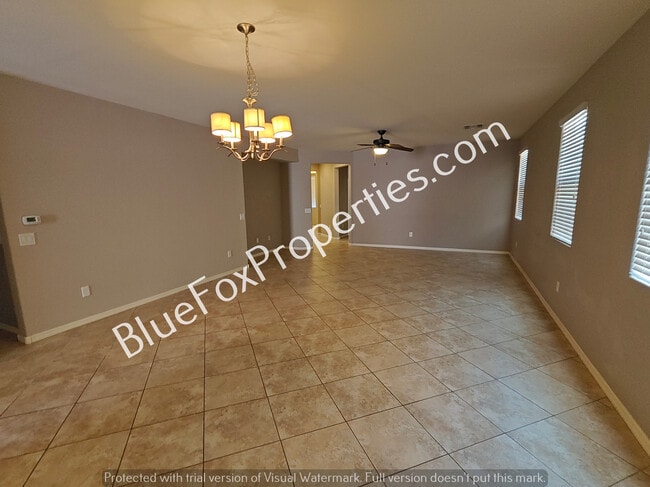 Building Photo - 12855 N Oak Creek Dr