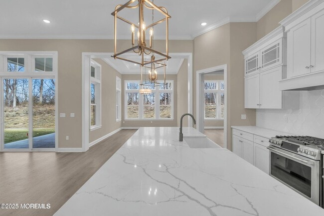 Building Photo - 53 Freesia Dr