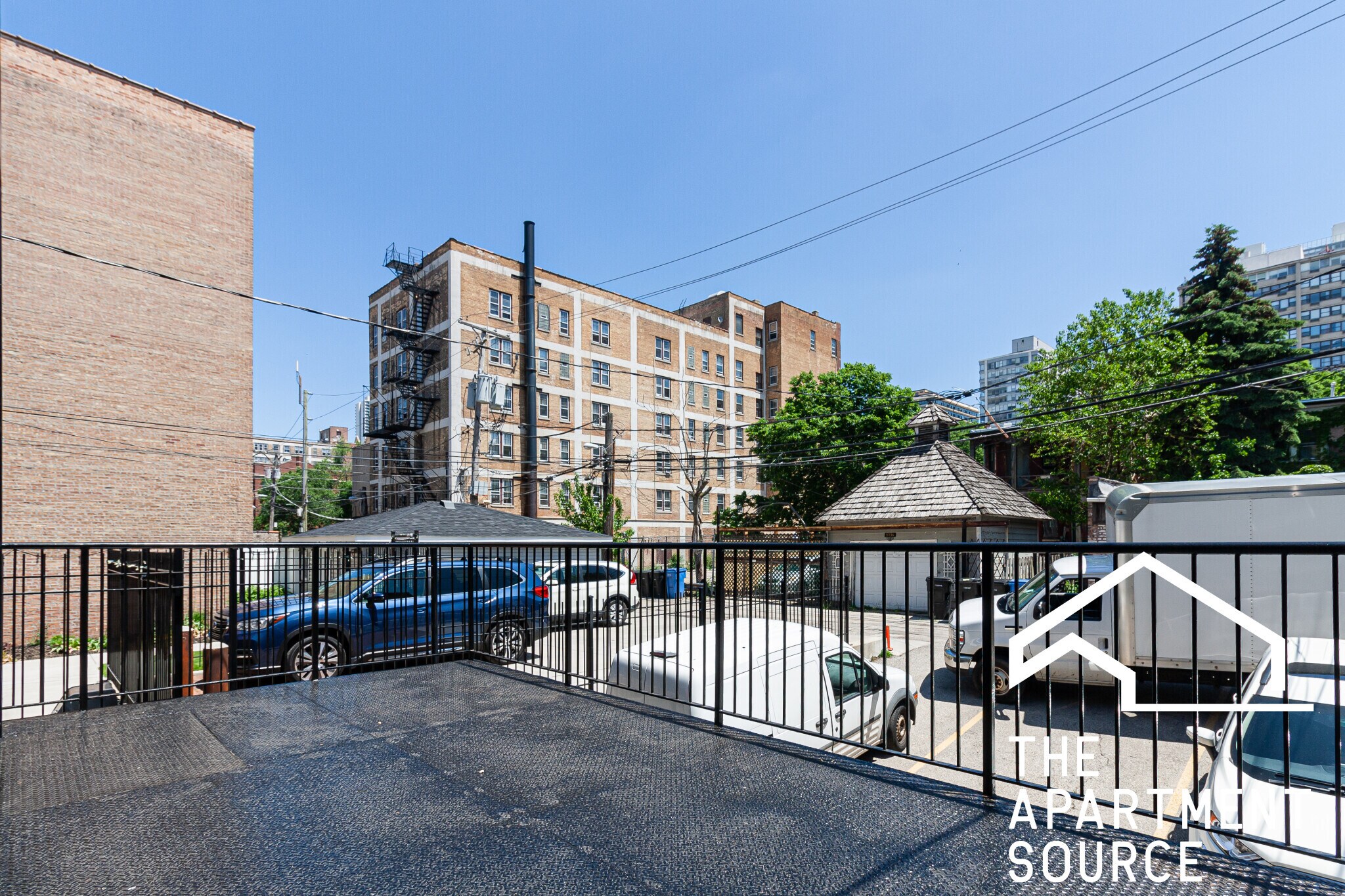 Building Photo - 5733 N Winthrop Ave