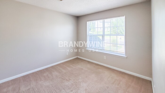 Building Photo - 6342 Hickory Ln Cir