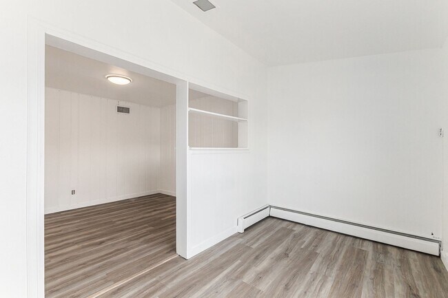 Building Photo - 8th15905