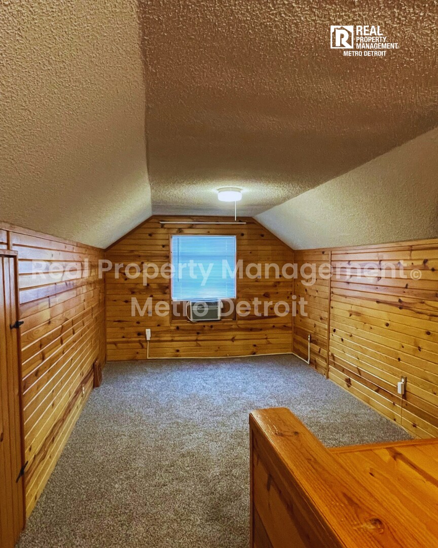 Building Photo - 4462 1st St