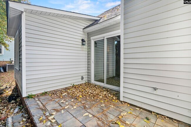 Building Photo - 241 Friarsgate Blvd