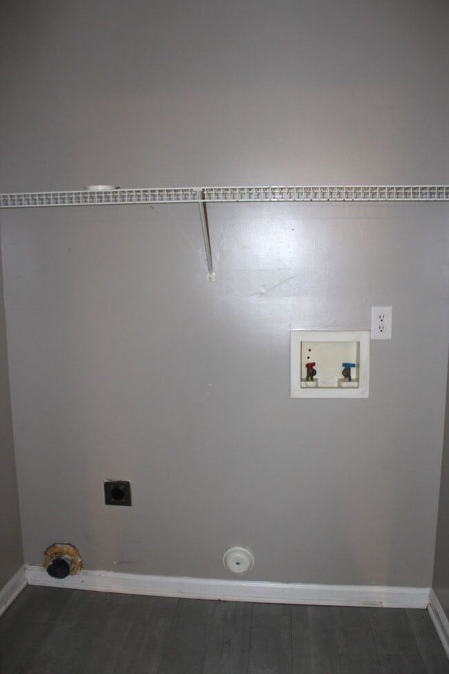 Building Photo - Modern Townhome in Havelock