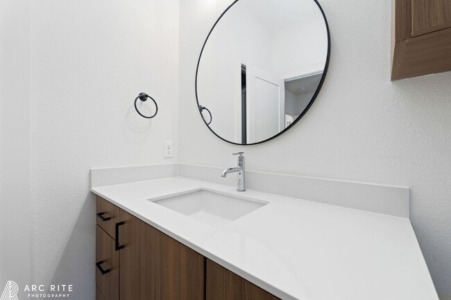 Building Photo - Pre-Leasing Fall of 2026!! Luxury Homes!!