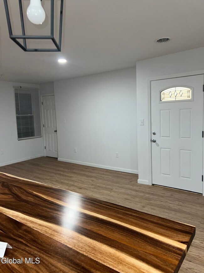 Building Photo - 351 4th St