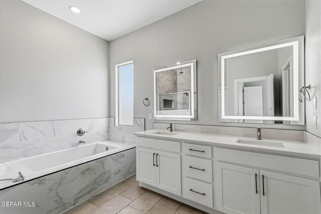 Building Photo - 329 Hector Porras Dr