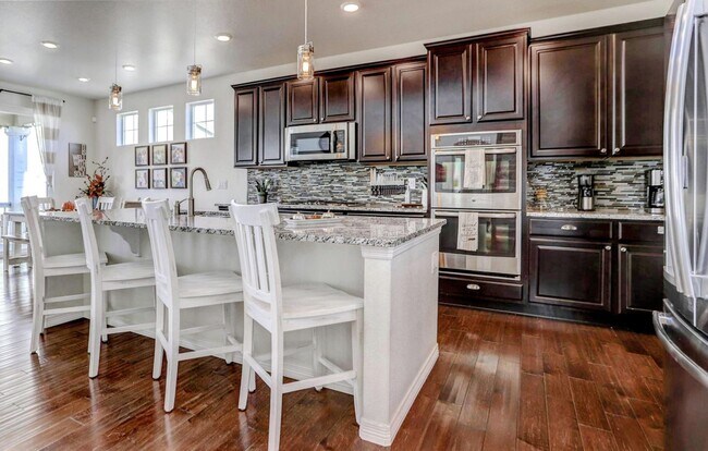 Building Photo - 20057 W 95th Ave