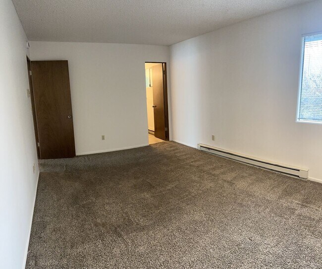 Building Photo - 1153