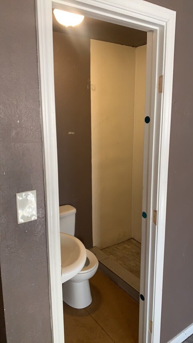 Building Photo - Cheap 1 bed tiny home available for Rent in Longview!