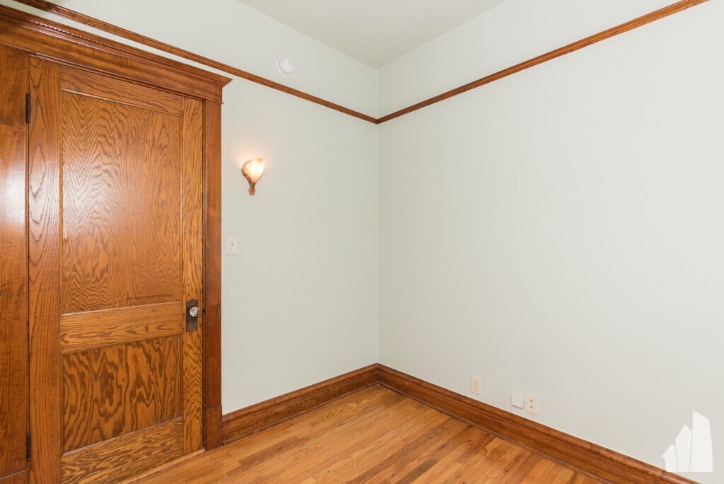 Building Photo - 3710 N Damen Ave