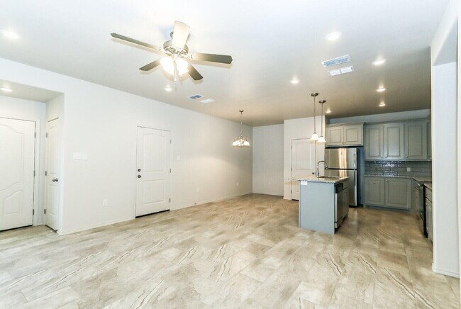 Building Photo - 6905 67th St