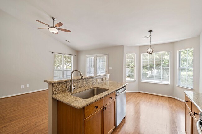 Building Photo - Beautiful 3 Bedroom Ranch Home Located In Ballantyne Area