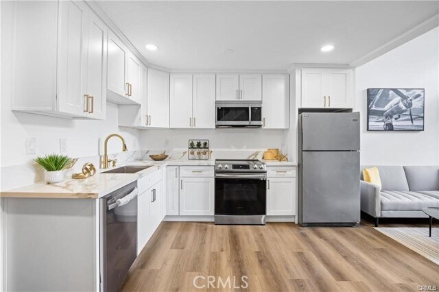 Building Photo - 163 Pineview