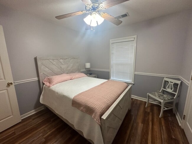 Building Photo - 4 Walnut Grove Cove