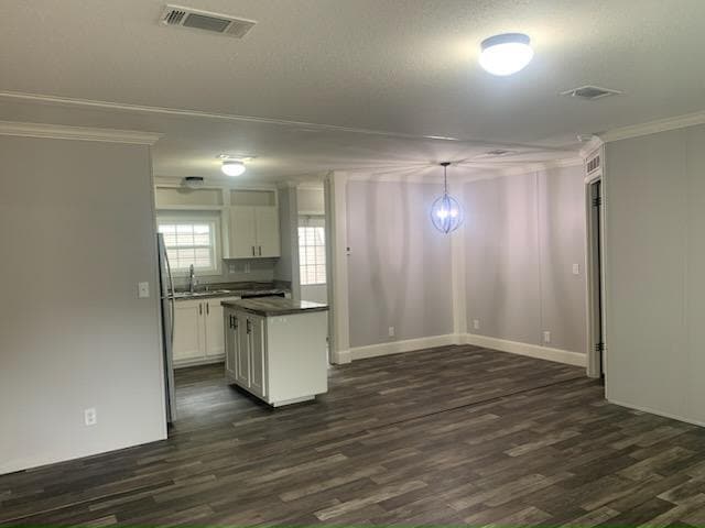 Building Photo - 31 Lisa Ln