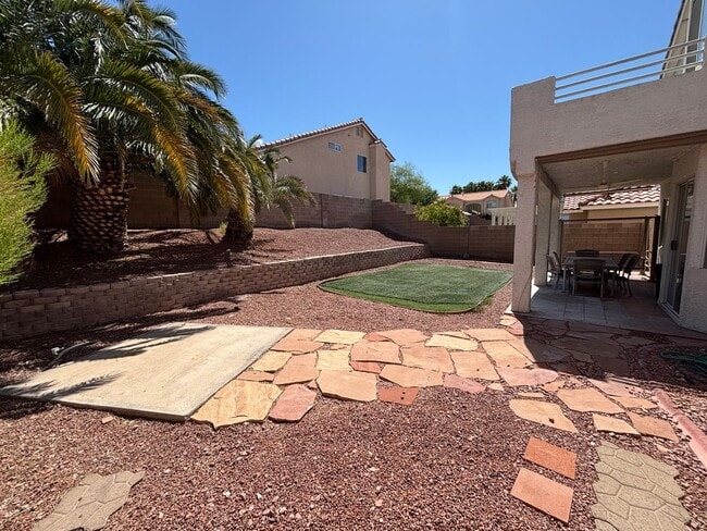 Building Photo - Elegant 4Bed/5Bath/3Car gated residence located near Silverado Ranch