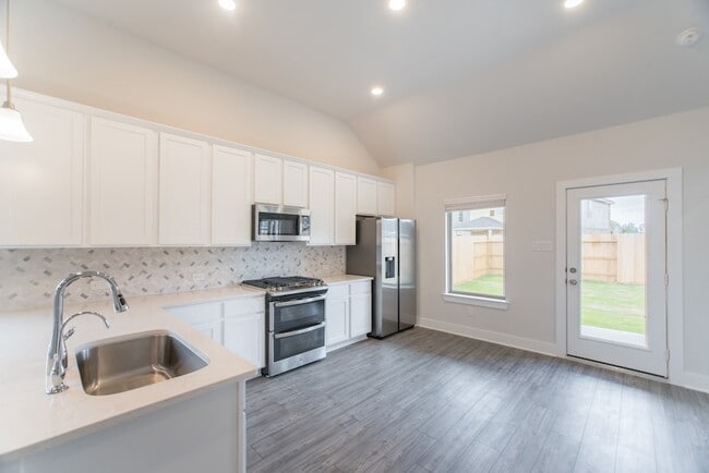 Building Photo - 10539 Preserve Wy