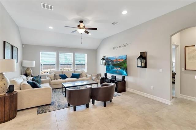 Building Photo - 3811 Cicada Ln