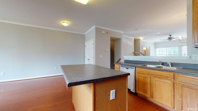 Building Photo - 113 Darley Dale Loop - Bev Roberts Rentals...