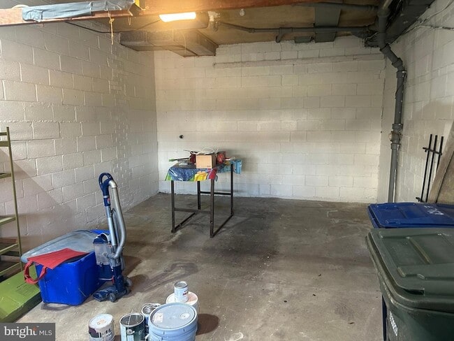 Building Photo - 3013 Nash Pl SE