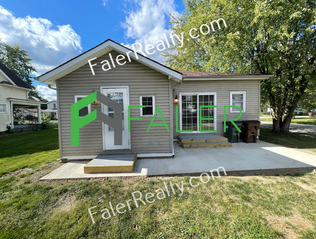 Building Photo - Xenia Home Available Now!