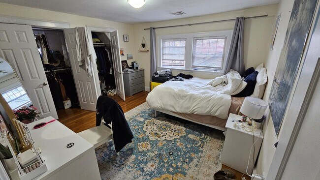 Building Photo - Live Next Door to BC! 6bd/2.5bath available for 8/31/2027!