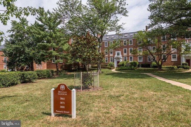 Building Photo - 3881 Newark St NW