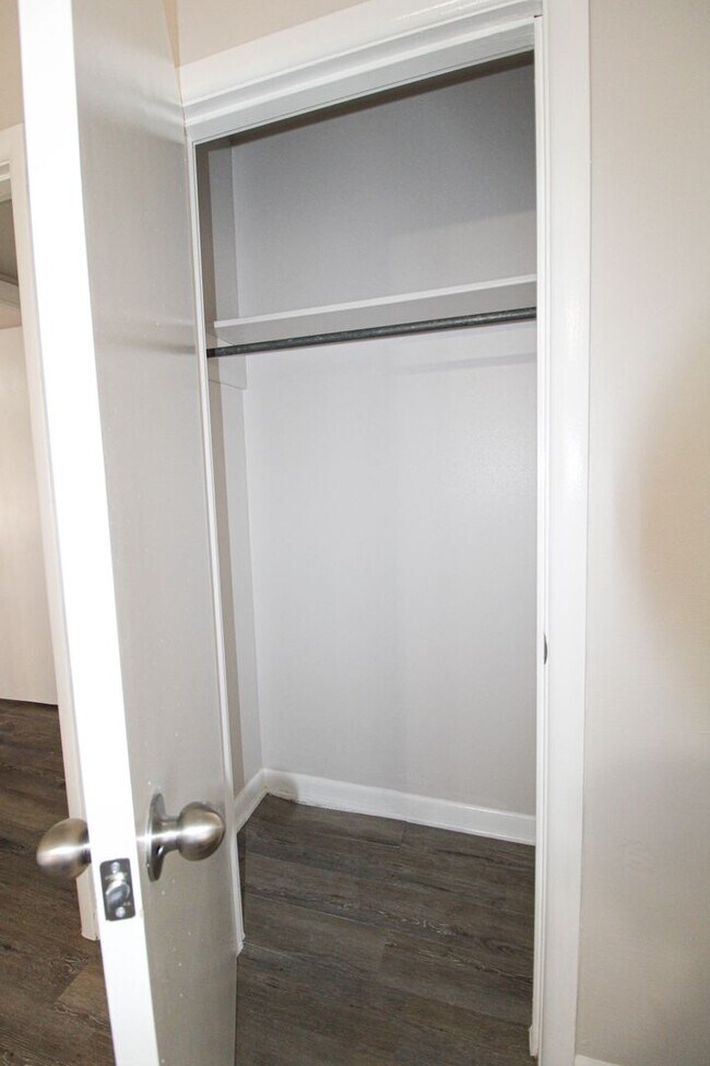 Building Photo - 434 Cosgrove St