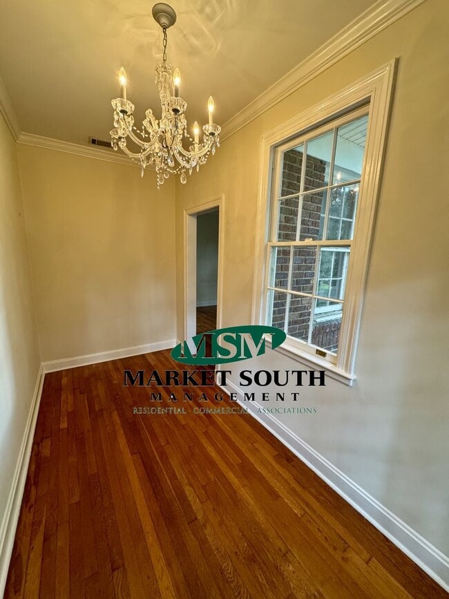 Building Photo - ARDSLEY PARK GEM- AVAILABLE NOW!  APPOINTM...