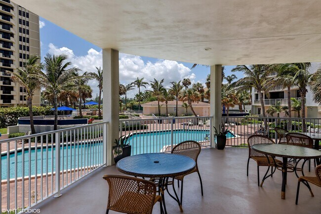 Building Photo - 3000 N Ocean Dr