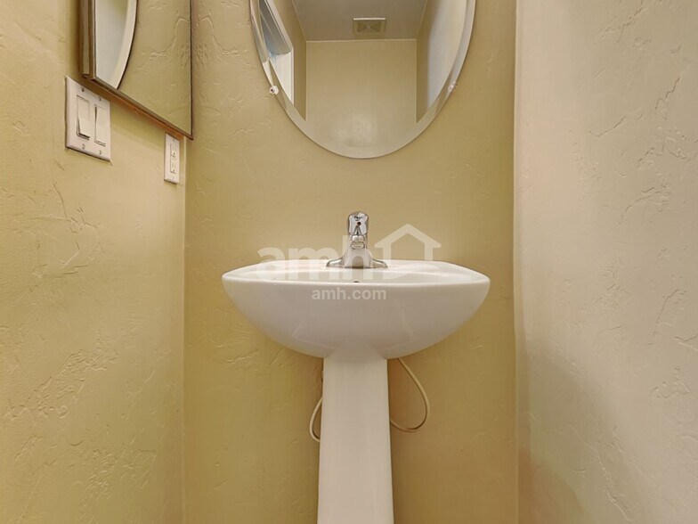 Building Photo - 4169 E Stony Meadow Dr