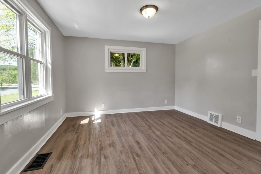 dining room - 56 Garfield St